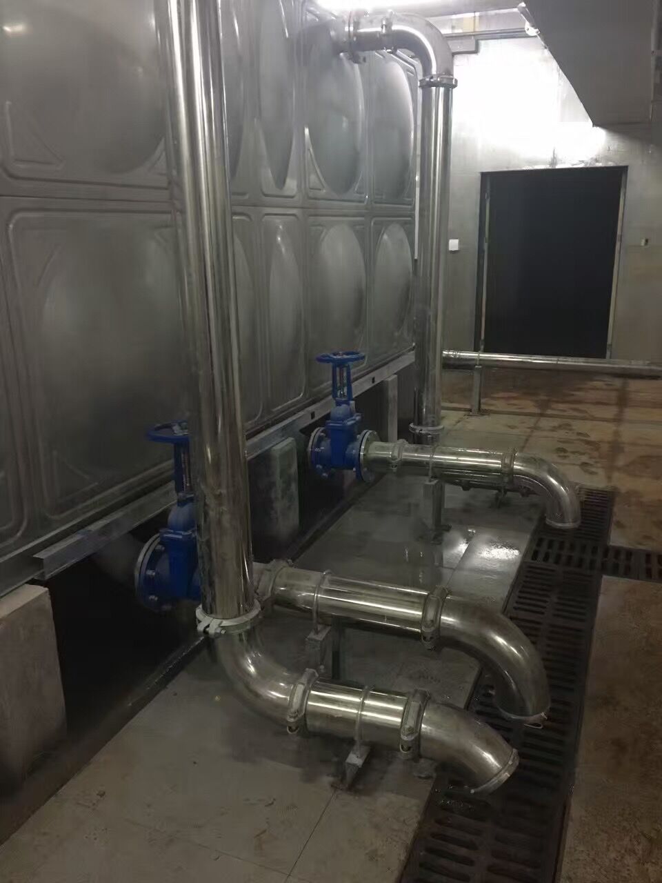 高楼建筑供水管道系统使用91视频污污版.jpg